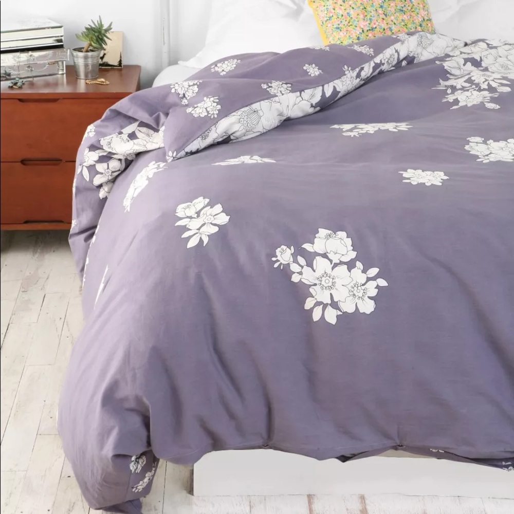 Urban outfitters falling floral duvet cover